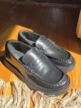 Clarks Nomad loafer in black patent leather 9.5 (EU 41)